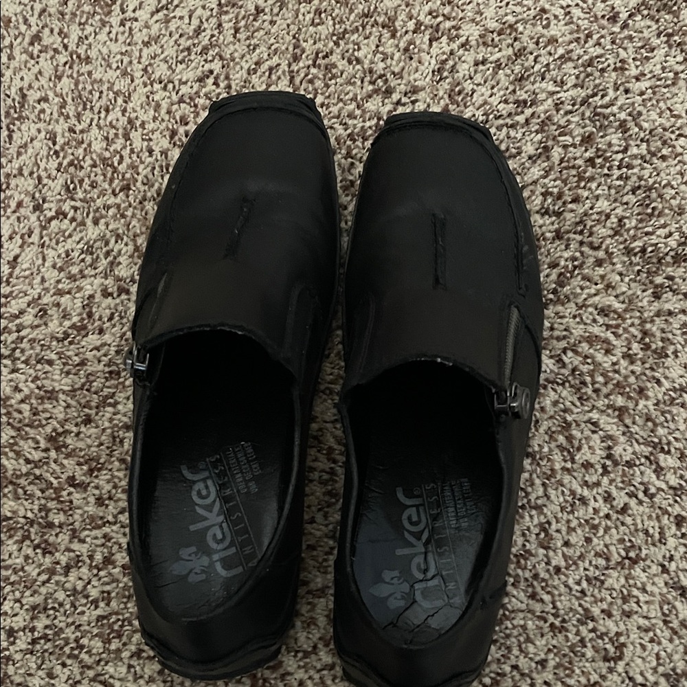 Rieker women’s Classic Black Loafers